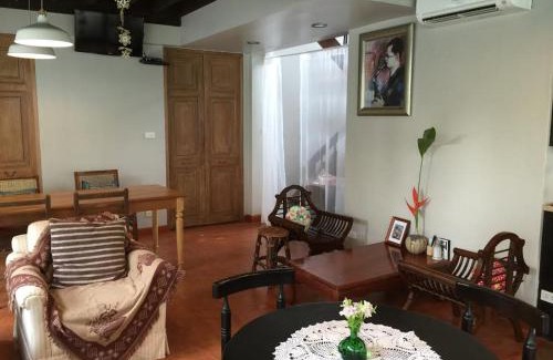 Thanon Nakhon Chai Si Bed & Breakfast | Baan Ongkharak bed & breakfast