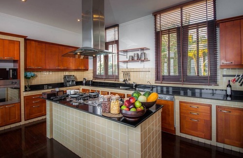 Patong Villa | Baan Paradise Villa 5 Bedroom in Patong - Villa 428