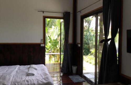 Chiang Khan House | Baan Suan La Moon