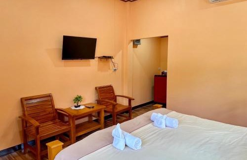 Chong Kham Resort | Baanphuthadol