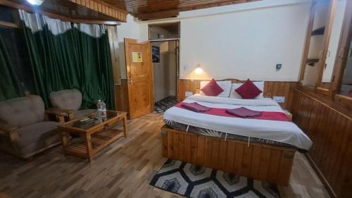 Thanesar Hotel | Bablu Lodge & Cafe