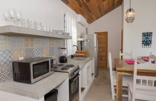San Pedro House | Babylon Beach