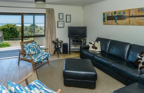 Waimarama House | Bach 112 - Waimarama Holiday Home