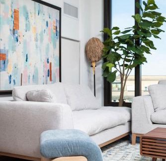 Bay Village Apartment | Back-Bay Upscale Central Penthouse W Roof-top