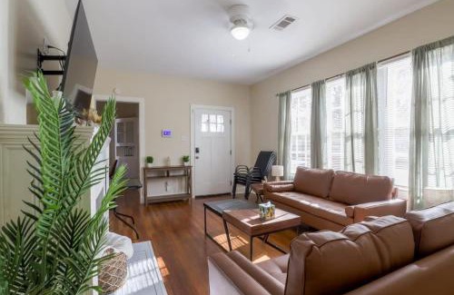 Fondren House | Backyard Beauty Bungalow in Jackson