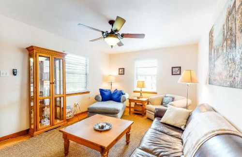 Galveston Apartment | Backyard Escape