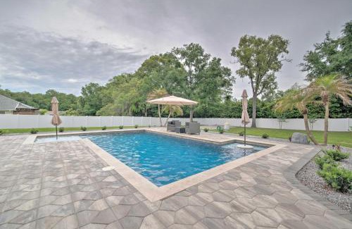 Crystal River House | Backyard Oasis with Pool Airy Crystal River Retreat