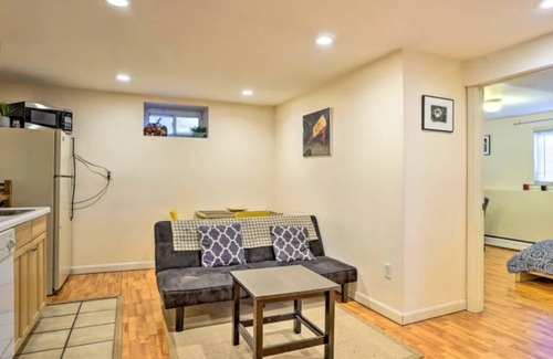 Newton Corner Condo | ★ Backyard ★ Walk & Close to Everywhere ★ 1BR ★ Comfy ★ Cozy ★ Entire Apartment