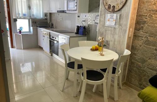 Badalona House | BADAROSA House10min to BARCELONA City&NearTo BEACH