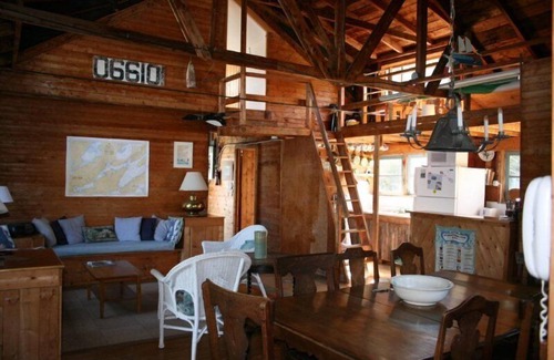 Baddeck Cottage | Baddeck Bay: Lakeside Boathouse Cottage with Dock