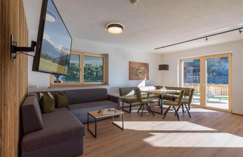 Stumm Apartment | Baderer Apart