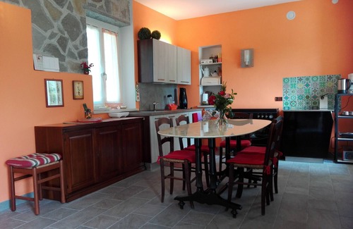 Diano d'Alba House | Badinot house is an oasis in Diano d'Alba, the heart of the Langhe, near Alba and Barolo
