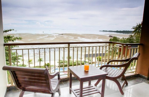 Tanjung Pandan Hotel | Bahamas Hotel & Resort Belitung