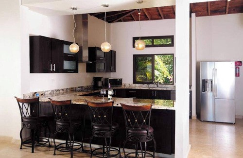 Santa Ana House | Bahia Breeze 3 BR Nature Sanctuary with pool in the Pearl Islands b