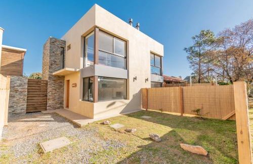 Piriapolis House | BAHIA SAN FRANCISCO, casa Gaviotas, a 80 metros del mar, Uruguay