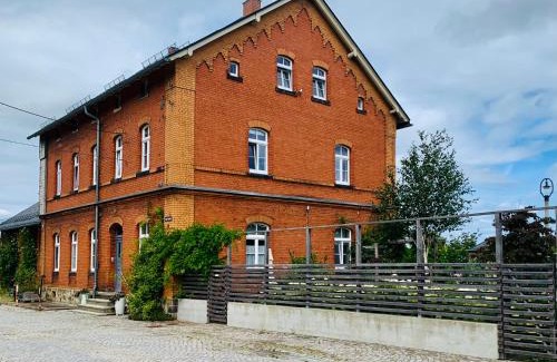 Frauenstein Apartment | Bahnhof Frauenstein Wartehalle