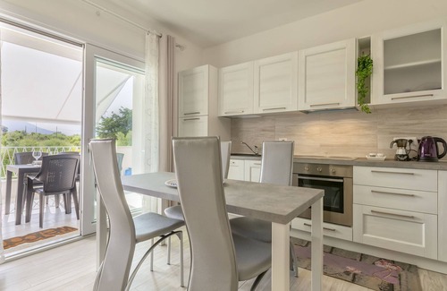 La Muddizza Apartment | Baia dei tramonti by Interhome