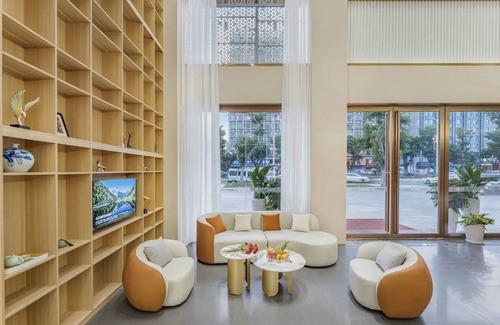 Huaqiang North Hotel | BAIHENG HOTEL