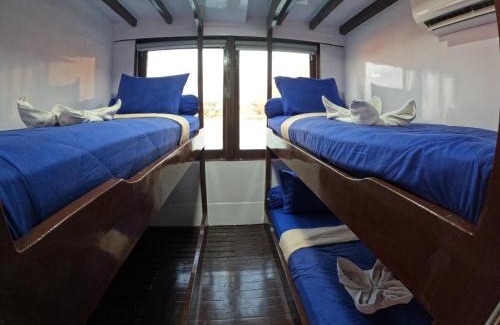 Labuan Bajo Boat Rental | Bajo Familia Tour And Travel