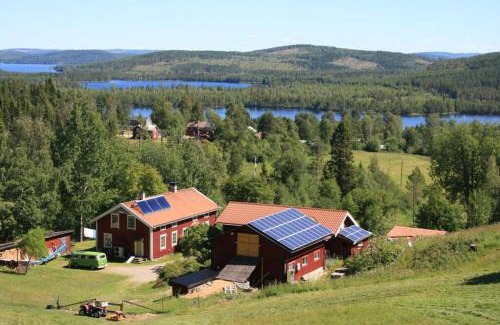 Gallo Villa | Bakgården i Revsund