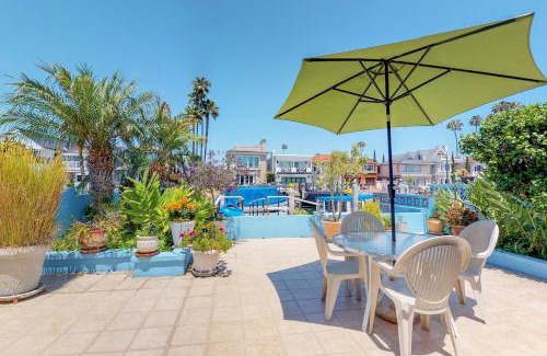West Newport House | Balboa Blue Lagoon