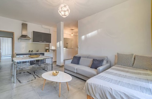 Les Grands Carmes Apartment | Balcon sur le Vrai Marseille