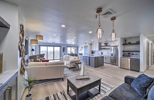 Afton Condo | Balcony & Lake View: Modern Condo in Monkey Island