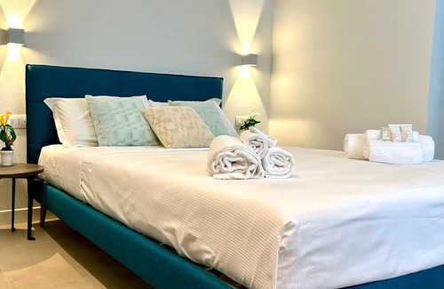 Verona City Centre Apartment | Balcony on Arena