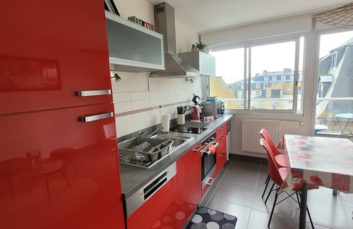Courtoisville-Sillon-Moka Apartment | Balcony overlooking the sea, beach, wifi, ideal for a couple