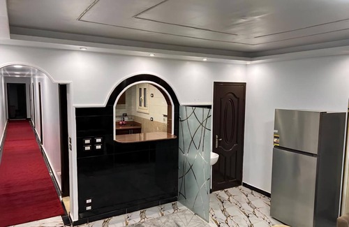 Kafrat al Jabal Apartment | Balcony Pyramids view