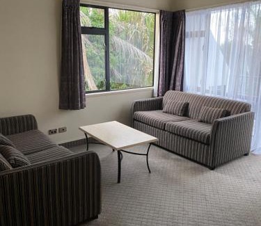 Taradale Hotel | Ballina Motel