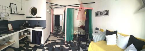 Molfetta Apartment | Balloon Design Studio Apartment