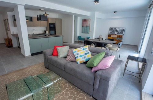 Sliema House | Balluta Bay Stylish Apartment
