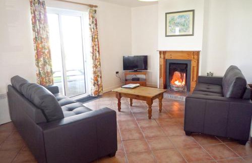 Ballybunion House | Ballybunion Holiday Cottages No 7 by Trident Holiday Homes