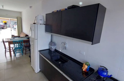 Matinhos House | Balneário Céu Azul, with swimming pool 350m from the beach