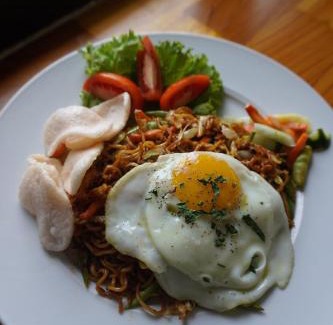 Sekongkang Hotel | Balong Balong Surf Bungalows & Restaurant