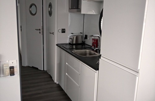 Schleswig Boat Rental | Baltic Sea Houseboat Schleswig