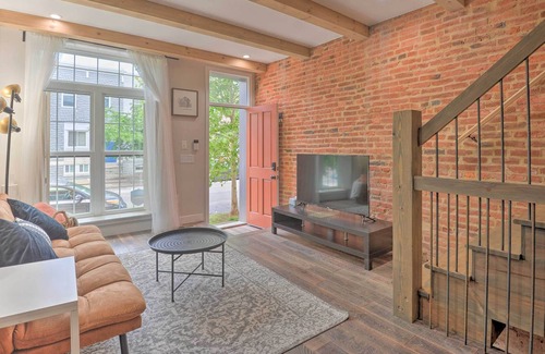 Highlandtown House | Baltimore Townhome, Walk to Patterson Park!