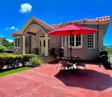 Rio Grande House | Bamboo House- (electric generator) 8 min to beach