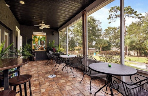 Orlovista Villa | Banana Leaf Villa- Book your gathering today!