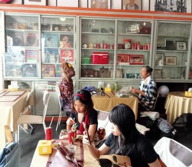 Talat Yot House | Bang lumphu house&bistro