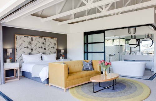 Cape Winelands Cabin | Banhoek Lodge