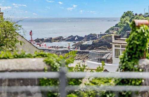 Looe House | Banjo Cottage