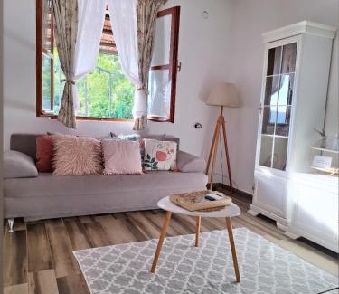 Karuc House | Banjo Rustic House Lake view