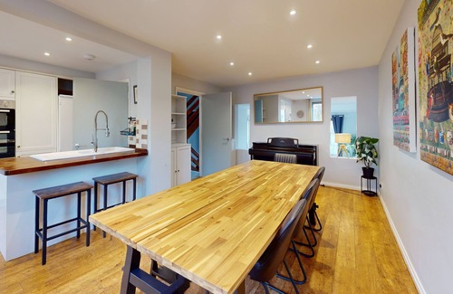 Oxford House | Bannister House | Oxford Holiday Let | 5 Beds & Sleeps 9
