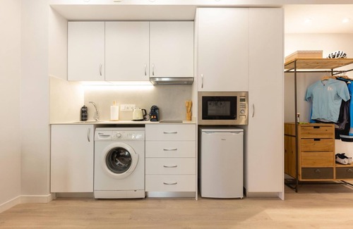 Barri Vell Apartment | Barca Studio 2 - Holiday Apartment Rental in Girona | Bravissimo