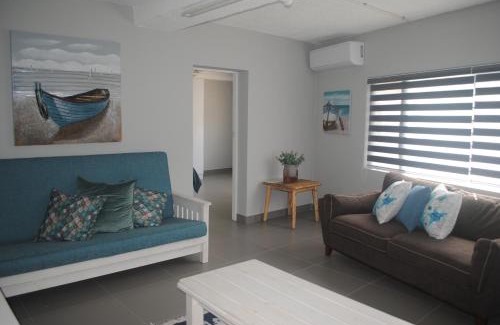 Amanzimtoti Apartment | Barefoot Bungalo