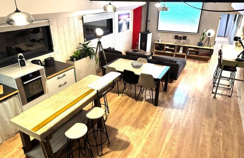 Longeville-les-Metz Boat Rental | Barge-Apartment-Ensuite-Canal view