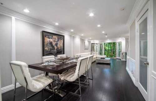 Los Angeles House | Barham Boutique Townhouse