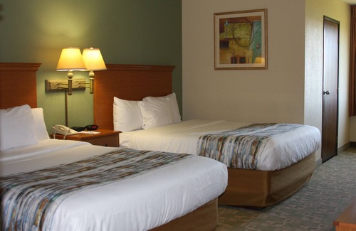 Superior Hotel | Barker's Island Inn Resort